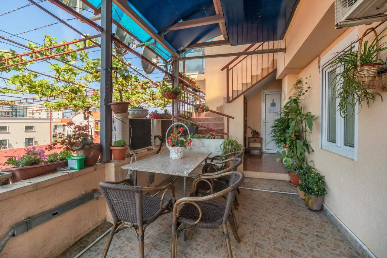 Apartments Pod Lozom With Seaview Petrovac Kamer foto