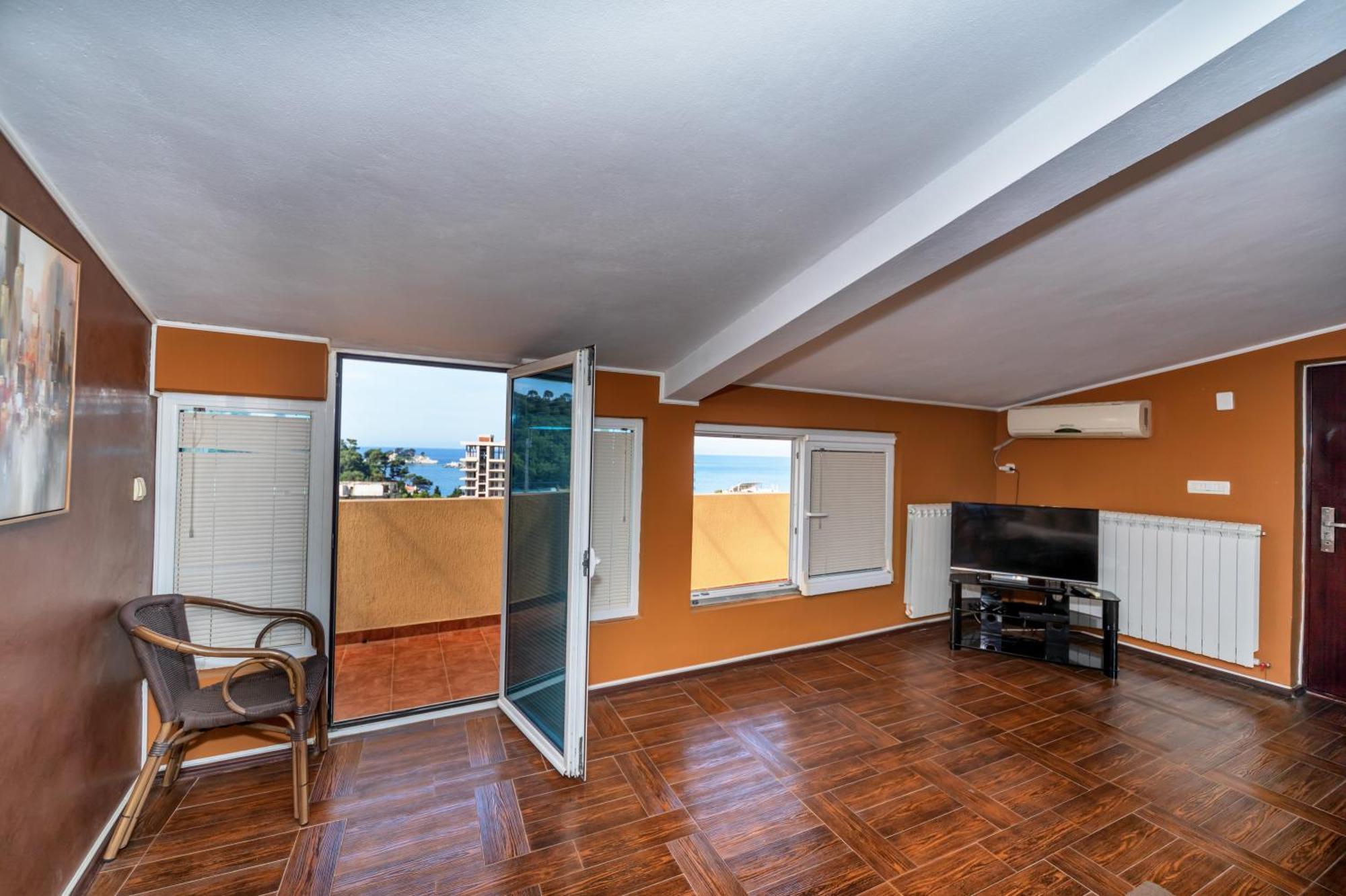 Apartments Pod Lozom With Seaview Petrovac Kamer foto